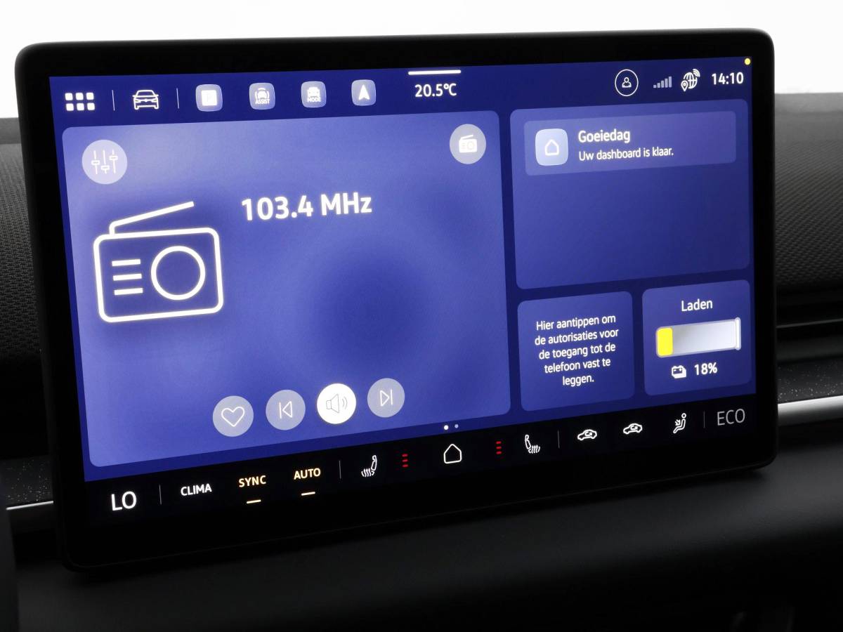 Volkswagen ID.3 Neo Volkswagen ID.3 Neo Life 61 kWh accu 190 PK Elektr. aandrijving · Comfort Pakket · Zijruiten achter en achterruit getint ·