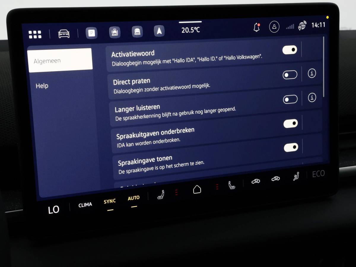 Volkswagen ID.3 Neo Volkswagen ID.3 Neo Life 61 kWh accu 190 PK Elektr. aandrijving · Comfort Pakket · Zijruiten achter en achterruit getint ·
