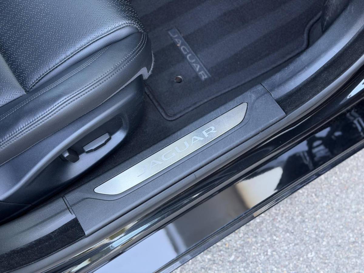 Jaguar XF Jaguar XF 2.0 Portfolio Org NL|Carplay|Leder|Goed onderhoud!