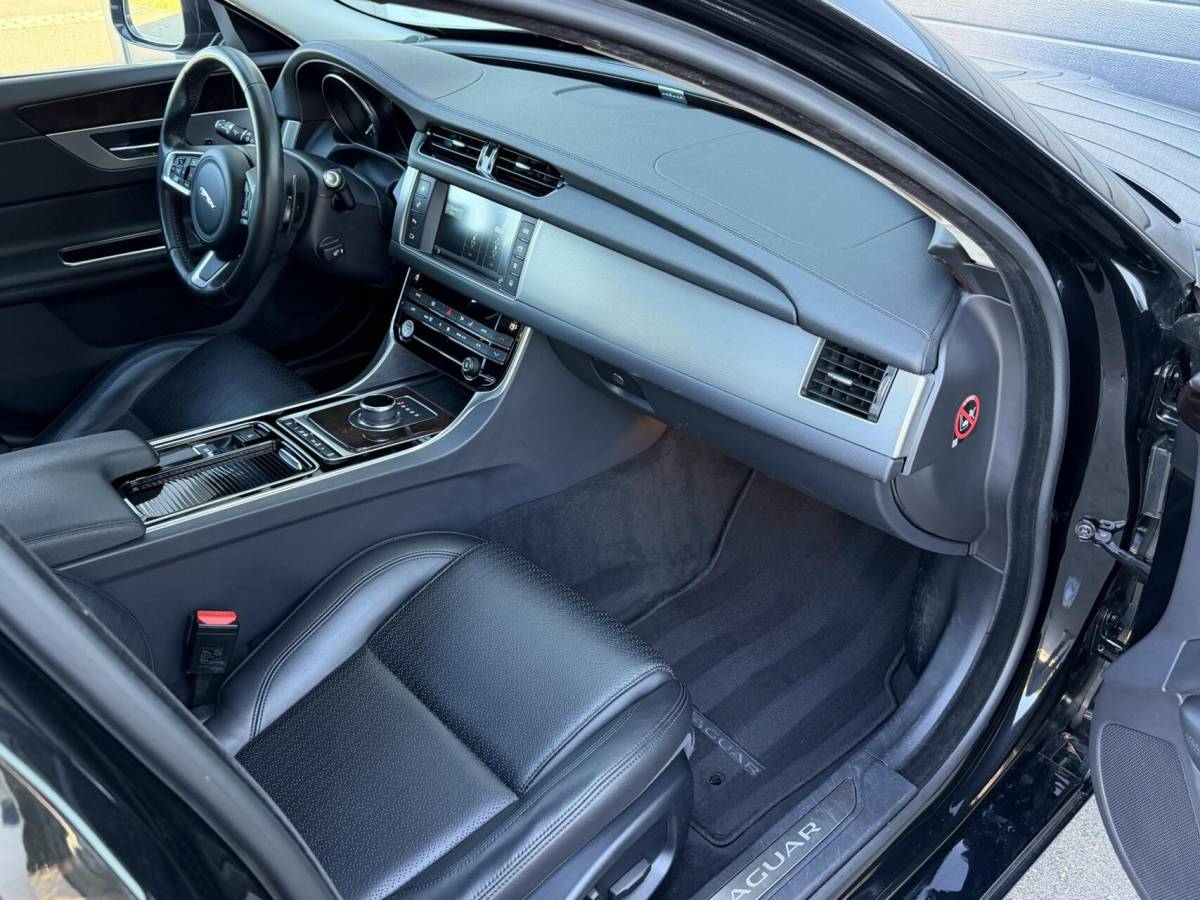 Jaguar XF Jaguar XF 2.0 Portfolio Org NL|Carplay|Leder|Goed onderhoud!