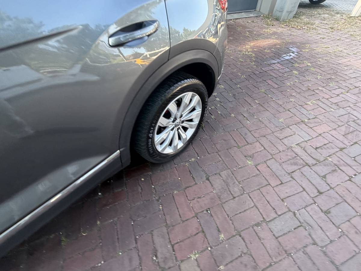 Volkswagen T-Roc Volkswagen T-Roc 1.5 TSI Sport Business R Automaat,navi,Trekhaak,Stoelverwarming,18Inch Bj 2019 Hoge Zit 150 pk
