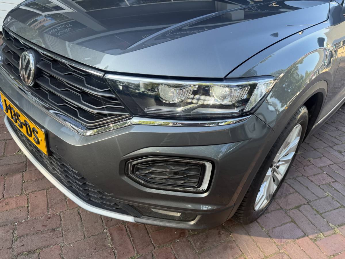 Volkswagen T-Roc Volkswagen T-Roc 1.5 TSI Sport Business R Automaat,navi,Trekhaak,Stoelverwarming,18Inch Bj 2019 Hoge Zit 150 pk