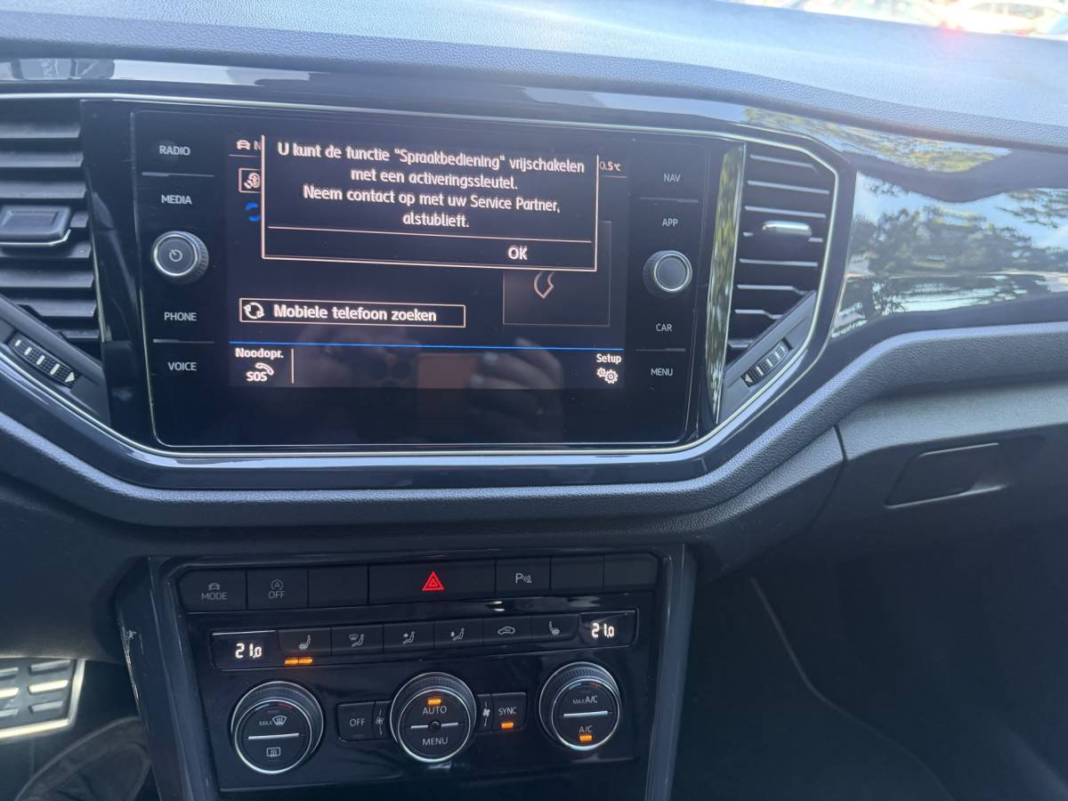 Volkswagen T-Roc Volkswagen T-Roc 1.5 TSI Sport Business R Automaat,navi,Trekhaak,Stoelverwarming,18Inch Bj 2019 Hoge Zit 150 pk