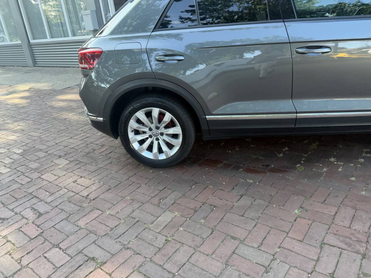 Volkswagen T-Roc Volkswagen T-Roc 1.5 TSI Sport Business R Automaat,navi,Trekhaak,Stoelverwarming,18Inch Bj 2019 Hoge Zit 150 pk