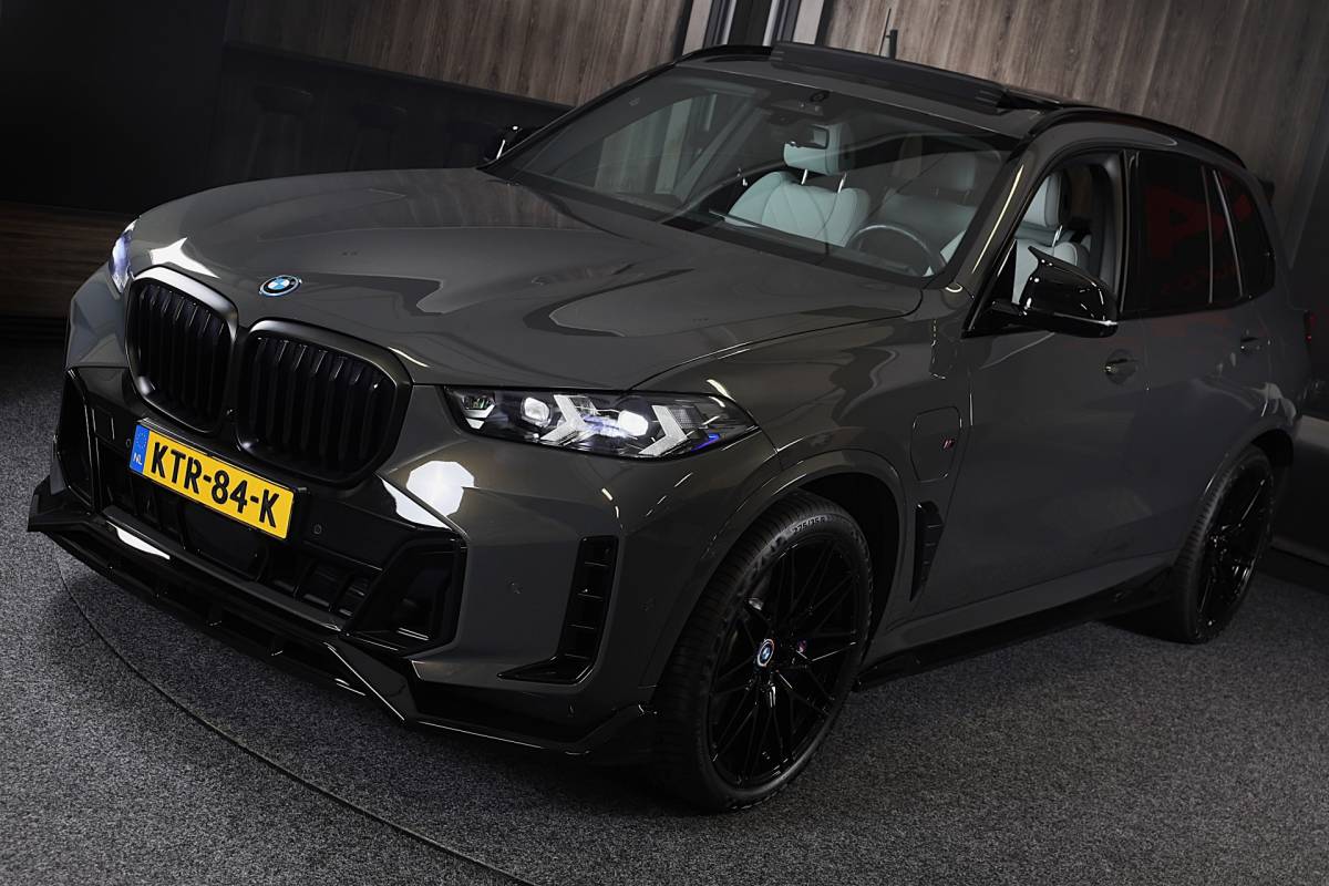 BMW X5 BMW X5 XDrive50e M Line / Head Up / Memory / Leder / HK / Open Pano / 360 Camera / Dode Hoek / Luchtvering / 22 Inch