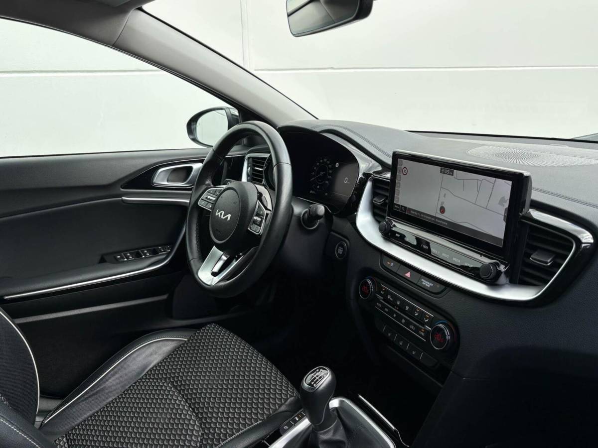 Kia Ceed Kia Ceed 1.0 T-GDi 120pk DynamicPlusLine | Navigatie | Camera | Winterpakket