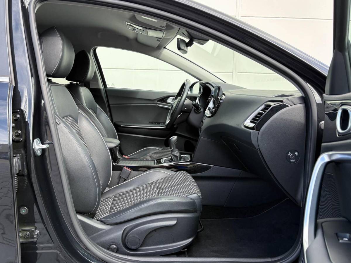 Kia Ceed Kia Ceed 1.0 T-GDi 120pk DynamicPlusLine | Navigatie | Camera | Winterpakket