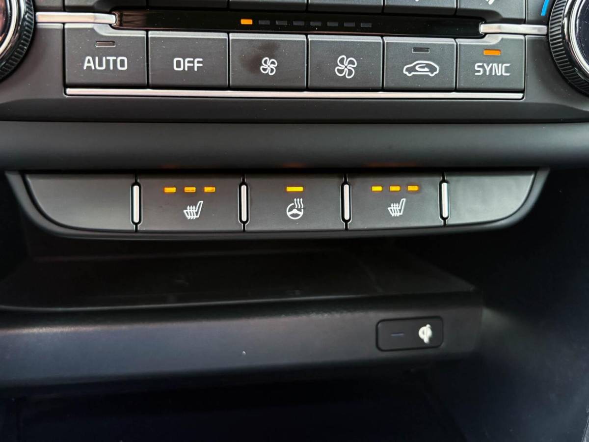 Kia Ceed Kia Ceed 1.0 T-GDi 120pk DynamicPlusLine | Navigatie | Camera | Winterpakket