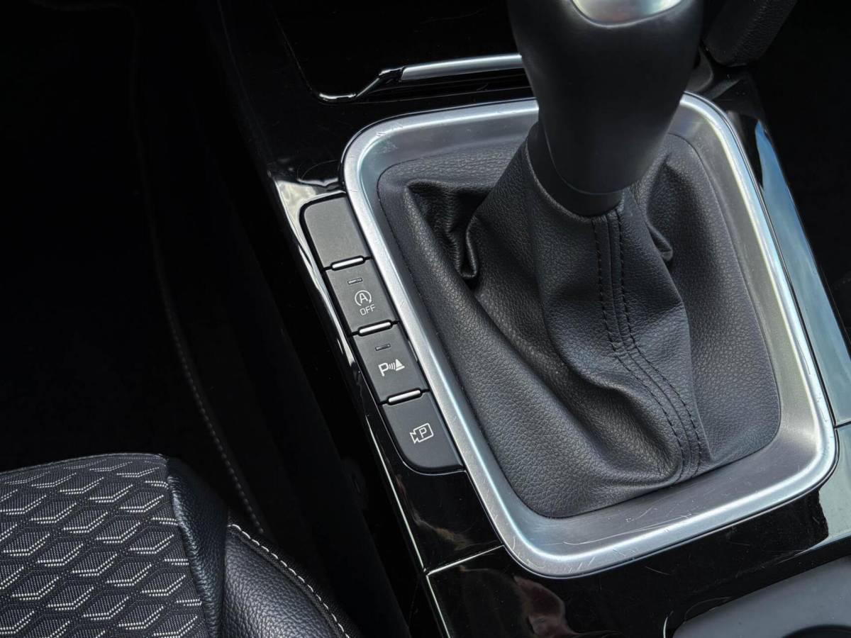 Kia Ceed Kia Ceed 1.0 T-GDi 120pk DynamicPlusLine | Navigatie | Camera | Winterpakket