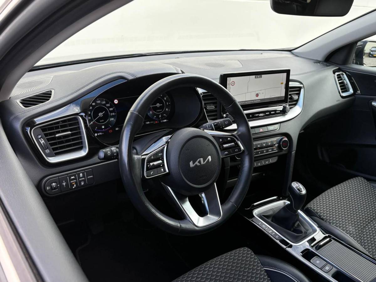 Kia Ceed Kia Ceed 1.0 T-GDi 120pk DynamicPlusLine | Navigatie | Camera | Winterpakket