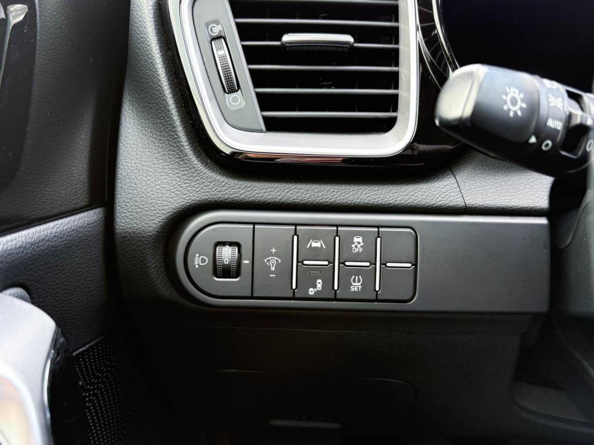 Kia Ceed Kia Ceed 1.0 T-GDi 120pk DynamicPlusLine | Navigatie | Camera | Winterpakket