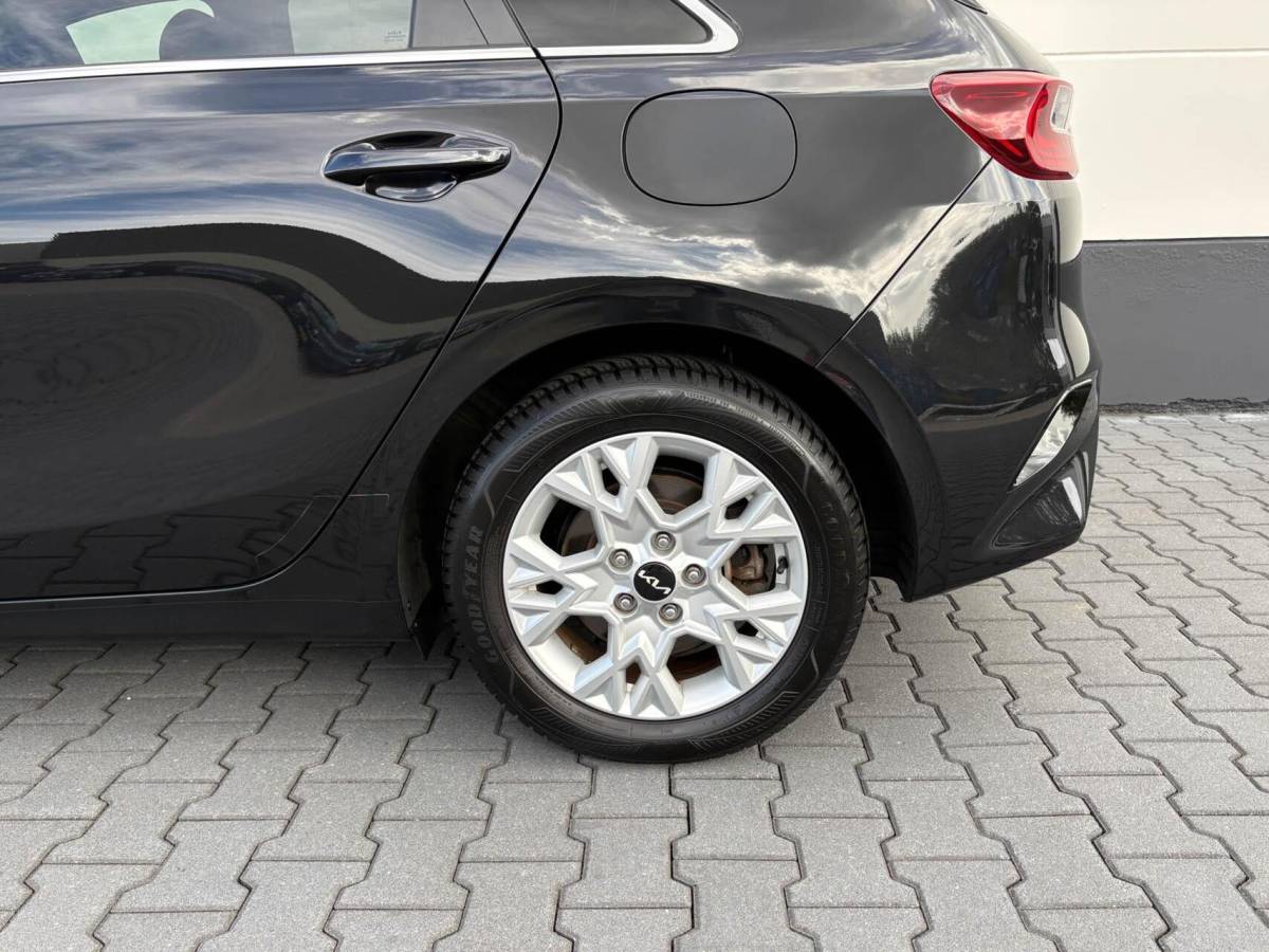 Kia Ceed Kia Ceed 1.0 T-GDi 120pk DynamicPlusLine | Navigatie | Camera | Winterpakket