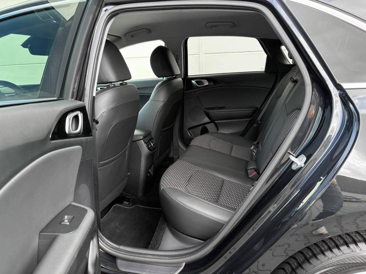 Kia Ceed Kia Ceed 1.0 T-GDi 120pk DynamicPlusLine | Navigatie | Camera | Winterpakket