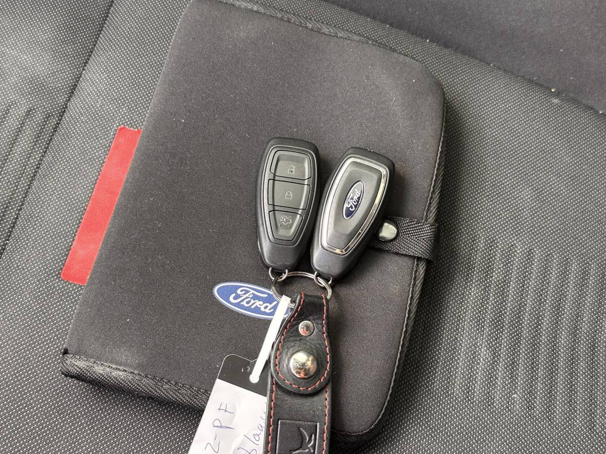Ford Fiesta Ford Fiesta 1.0 EcoBoost Hybrid ST-Line X 135PK | Stoelverwarming | Stuurverwarming | Voorruitverwarming | Cruise Control | Climate Control | Parkeersensoren | Apple Carplay & Andriod Auto | 2 Sleutels |