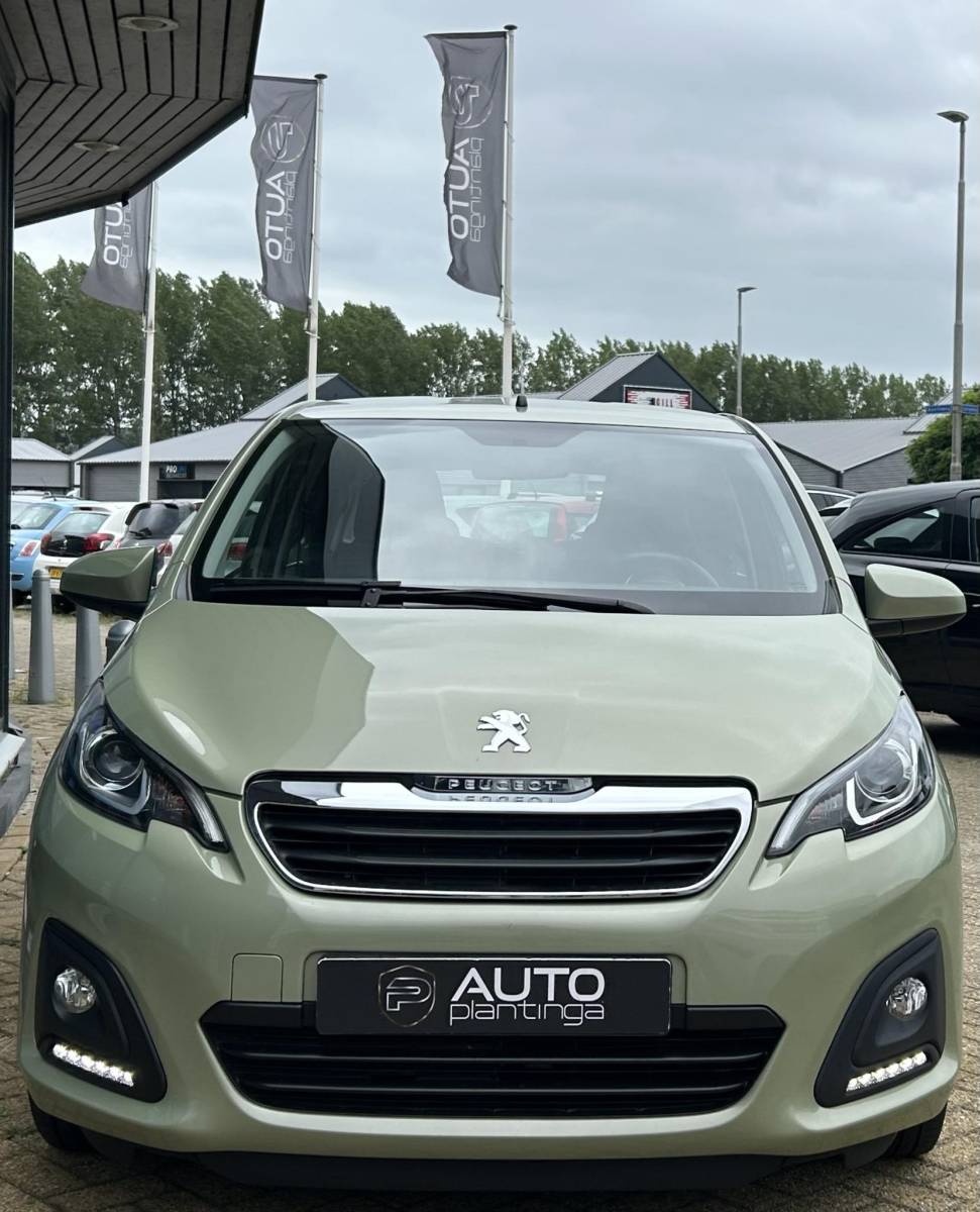 Peugeot 108 Peugeot 108 1.0 e-VTi Active 72PK | 1e Eigenaar | DEALERONDERHOUDEN | Zeer Nette Staat | NL AUTO | NAP | BTW AUTO | Prijs is inclusief BTW | Unieke Kleur Smooth Green | NAP | DAB+ | Airco | 5 Deurs | 2 Sleutels |
