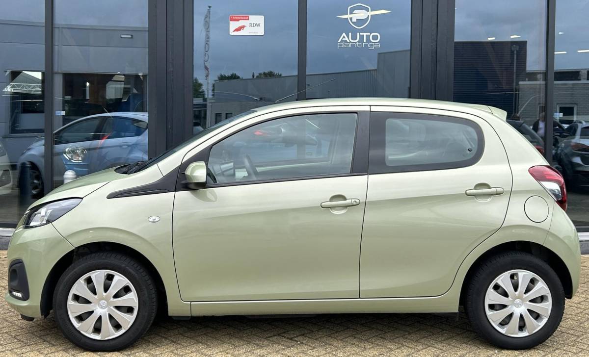 Peugeot 108 Peugeot 108 1.0 e-VTi Active 72PK | 1e Eigenaar | DEALERONDERHOUDEN | Zeer Nette Staat | NL AUTO | NAP | BTW AUTO | Prijs is inclusief BTW | Unieke Kleur Smooth Green | NAP | DAB+ | Airco | 5 Deurs | 2 Sleutels |
