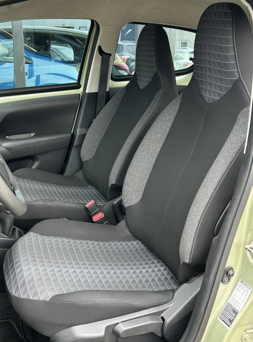 Peugeot 108 Peugeot 108 1.0 e-VTi Active 72PK | 1e Eigenaar | DEALERONDERHOUDEN | Zeer Nette Staat | NL AUTO | NAP | BTW AUTO | Prijs is inclusief BTW | Unieke Kleur Smooth Green | NAP | DAB+ | Airco | 5 Deurs | 2 Sleutels |