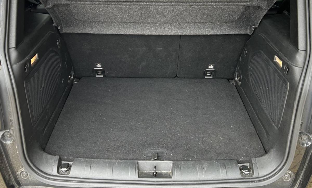 Jeep Renegade Jeep Renegade 1.4 MultiAir Limited 140PK | ZEER NETTE STAAT | 2e Eigenaar | NL Auto | NAP | Onderhoudshistorie | PANO | Lederen Bekleding | Stoelverwarming | Stuurverwarming | Navigatie | Climate Control | All Season Banden | Parkeersensoren | Privacy Glass | 2 Sleutels |