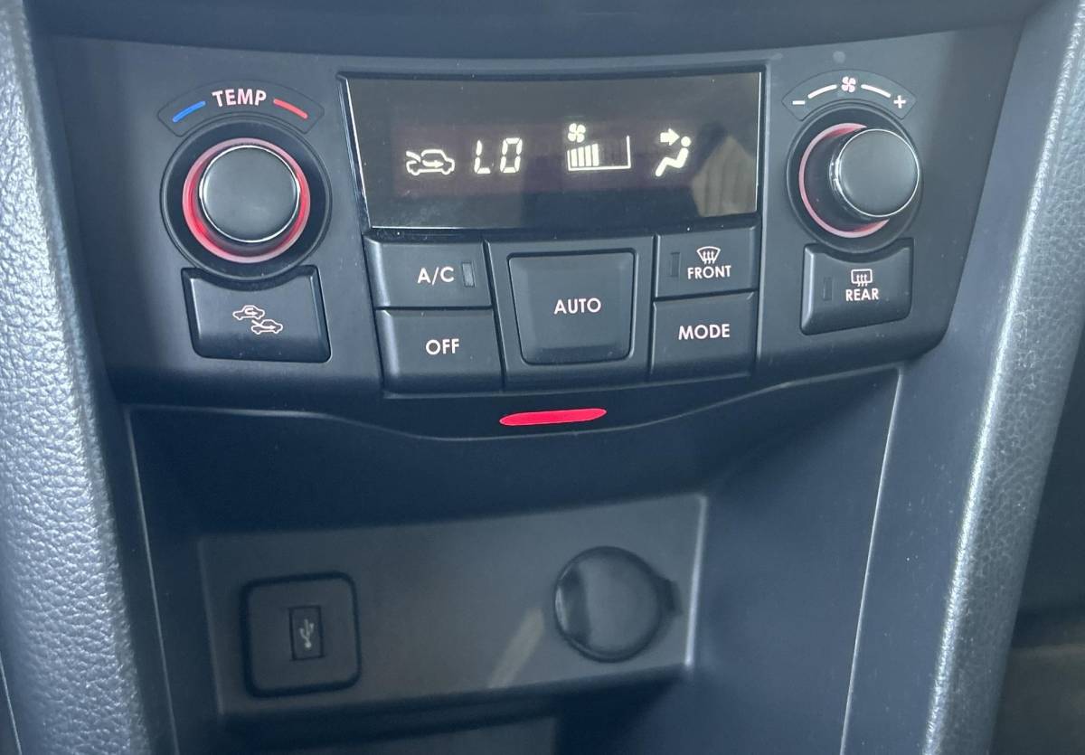 Suzuki Swift Suzuki Swift 1.2 Exclusive EASSS 90PK | GT-pakket | Nette Staat | NL AUTO | NAP | 5 Deurs | Cruise Control | Navigatie | Climate Control | Keyless Entry | Keyless Start | Lichtmetalen Velgen | 2 Sleutels | APK tot 19-07-2027 |