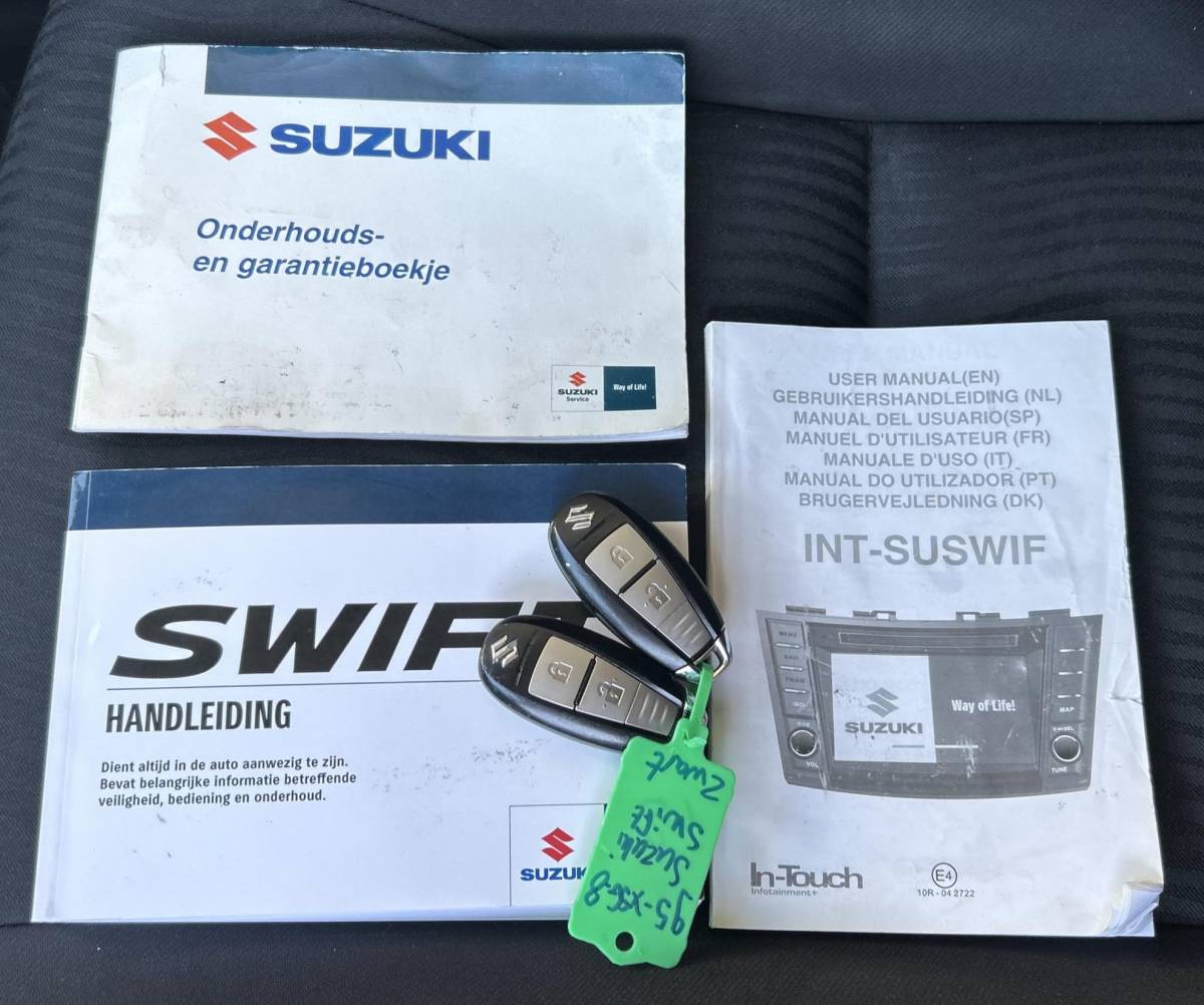 Suzuki Swift Suzuki Swift 1.2 Exclusive EASSS 90PK | GT-pakket | Nette Staat | NL AUTO | NAP | 5 Deurs | Cruise Control | Navigatie | Climate Control | Keyless Entry | Keyless Start | Lichtmetalen Velgen | 2 Sleutels | APK tot 19-07-2027 |