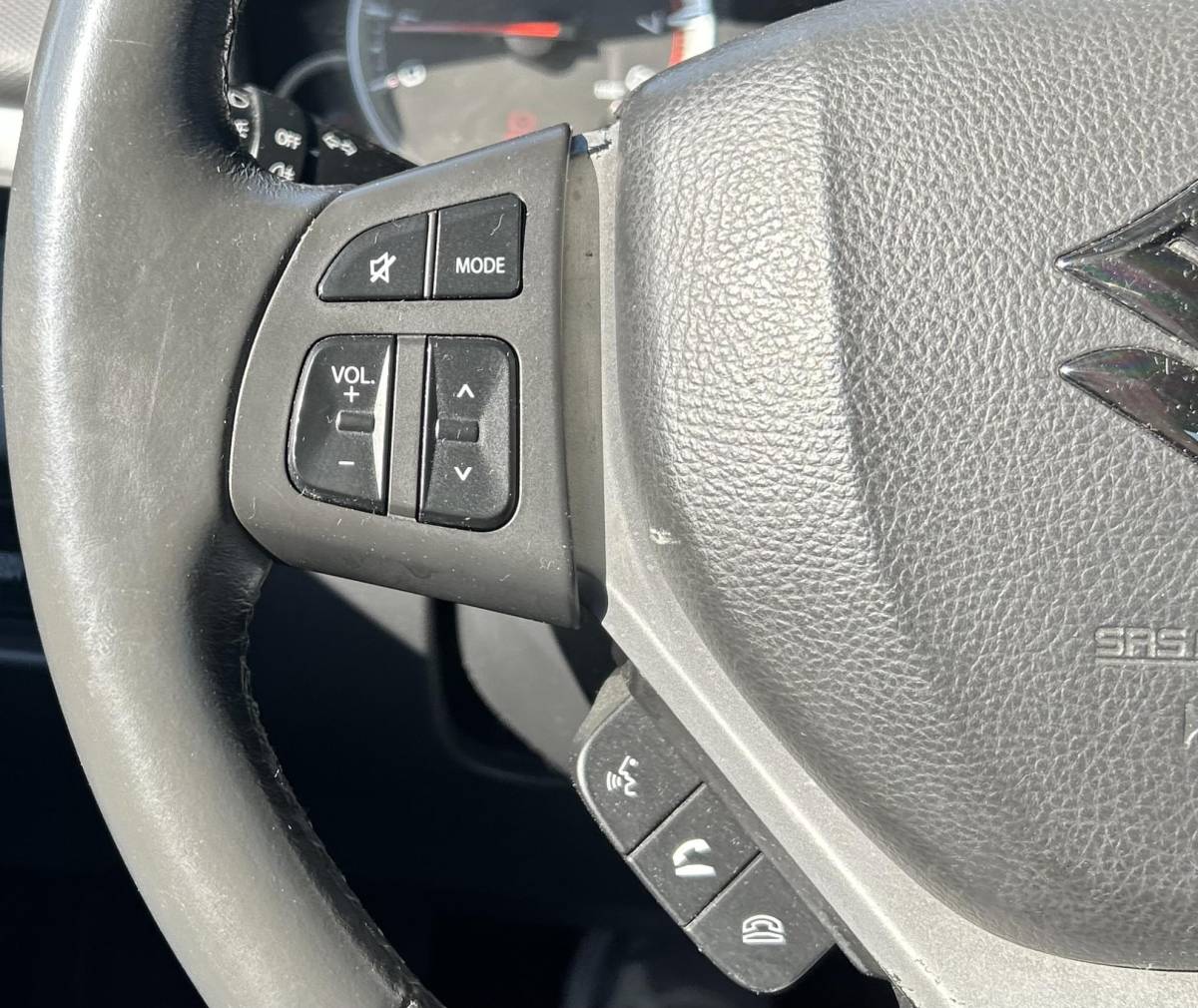 Suzuki Swift Suzuki Swift 1.2 Exclusive EASSS 90PK | GT-pakket | Nette Staat | NL AUTO | NAP | 5 Deurs | Cruise Control | Navigatie | Climate Control | Keyless Entry | Keyless Start | Lichtmetalen Velgen | 2 Sleutels | APK tot 19-07-2027 |