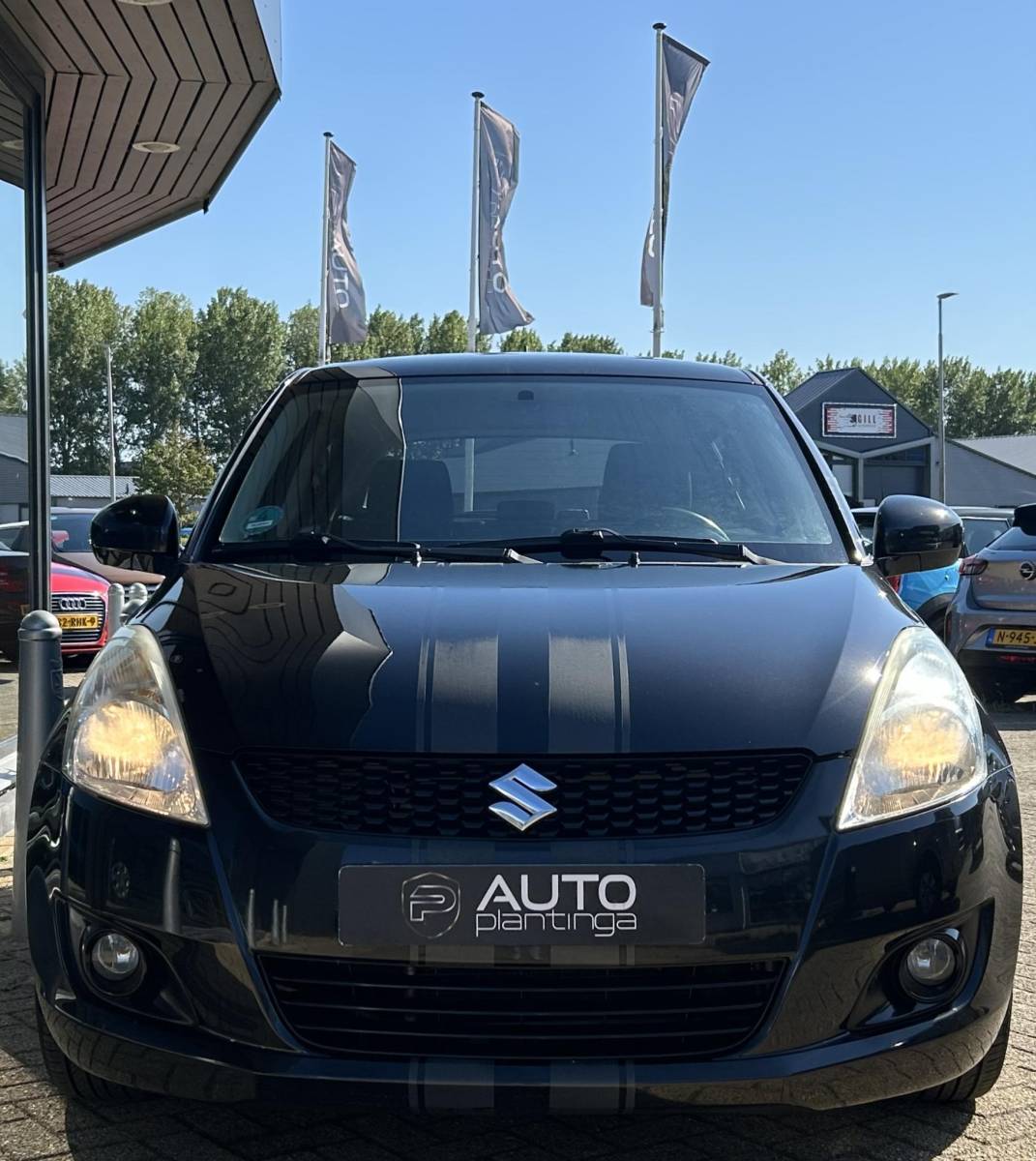 Suzuki Swift Suzuki Swift 1.2 Exclusive EASSS 90PK | GT-pakket | Nette Staat | NL AUTO | NAP | 5 Deurs | Cruise Control | Navigatie | Climate Control | Keyless Entry | Keyless Start | Lichtmetalen Velgen | 2 Sleutels | APK tot 19-07-2027 |