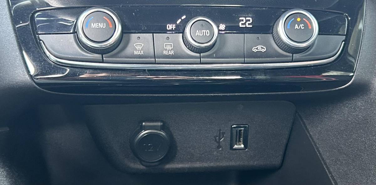 Opel Corsa Opel Corsa 1.2 GS Line 131PK | AUTOMAAT | 2e Eigenaar | NL AUTO | Onderhoudshistorie | Achteruitrijcamera | Sportstoelen | Armsteun | Apple Carplay & Andriod Auto | Lichtmetalen Velgen | 2 Sleutels | Keyless |