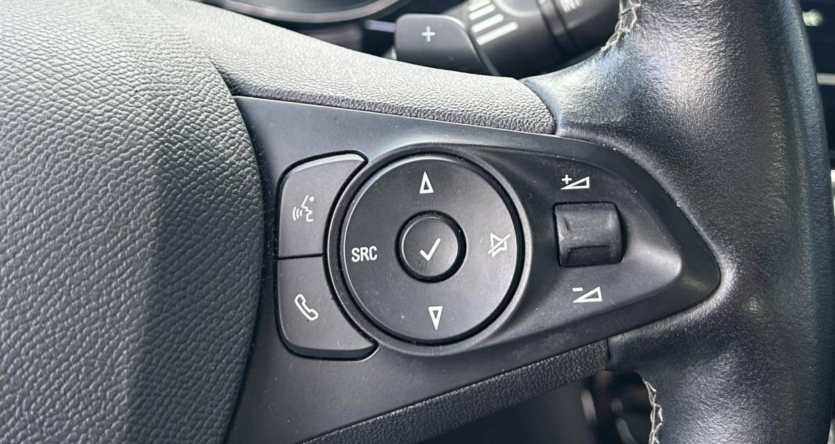 Opel Corsa Opel Corsa 1.2 GS Line 131PK | AUTOMAAT | 2e Eigenaar | NL AUTO | Onderhoudshistorie | Achteruitrijcamera | Sportstoelen | Armsteun | Apple Carplay & Andriod Auto | Lichtmetalen Velgen | 2 Sleutels | Keyless |