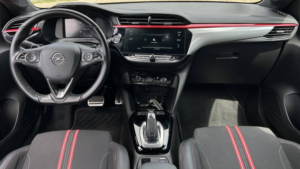 Opel Corsa Opel Corsa 1.2 GS Line 131PK | AUTOMAAT | 2e Eigenaar | NL AUTO | Onderhoudshistorie | Achteruitrijcamera | Sportstoelen | Armsteun | Apple Carplay & Andriod Auto | Lichtmetalen Velgen | 2 Sleutels | Keyless |