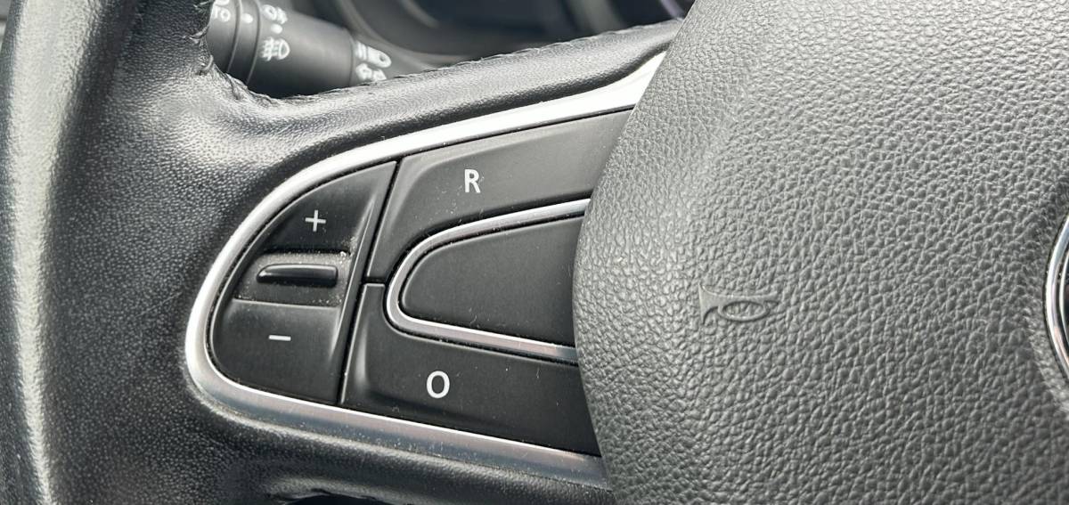 Renault Kadjar Renault Kadjar 1.2 TCe Intens 131PK | Trekhaak | 1500KG Trekgewicht | Achteruitrijcamera | Parkeersensoren Voor en Achter | Navigatie | Cruise Control | Climate Control | 2 Sleutels |