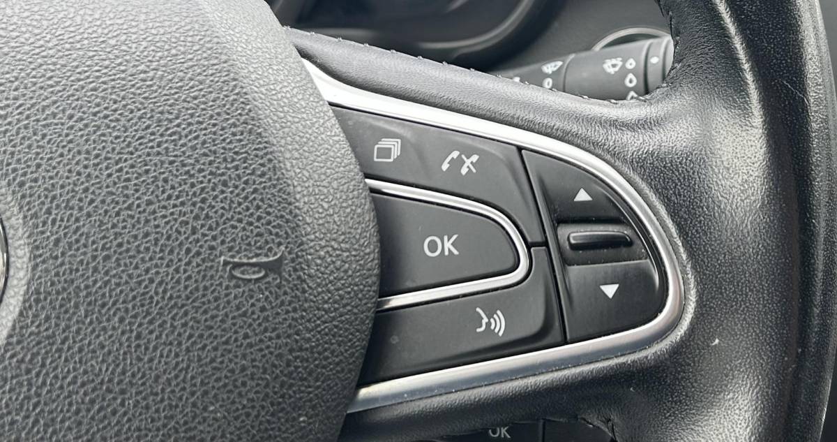 Renault Kadjar Renault Kadjar 1.2 TCe Intens 131PK | Trekhaak | 1500KG Trekgewicht | Achteruitrijcamera | Parkeersensoren Voor en Achter | Navigatie | Cruise Control | Climate Control | 2 Sleutels |