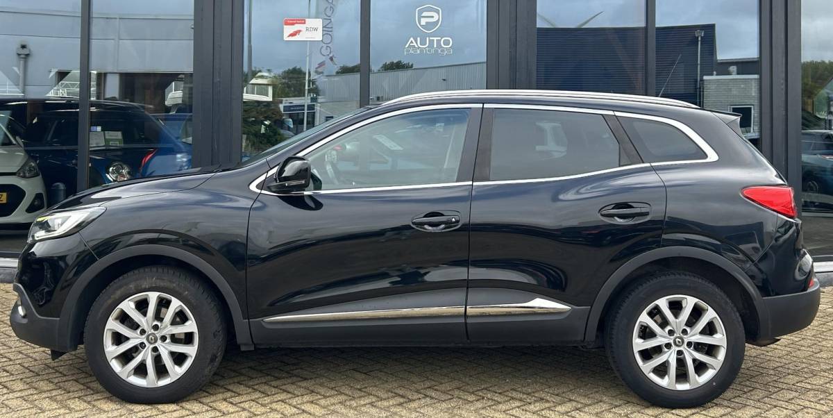 Renault Kadjar Renault Kadjar 1.2 TCe Intens 131PK | Trekhaak | 1500KG Trekgewicht | Achteruitrijcamera | Parkeersensoren Voor en Achter | Navigatie | Cruise Control | Climate Control | 2 Sleutels |