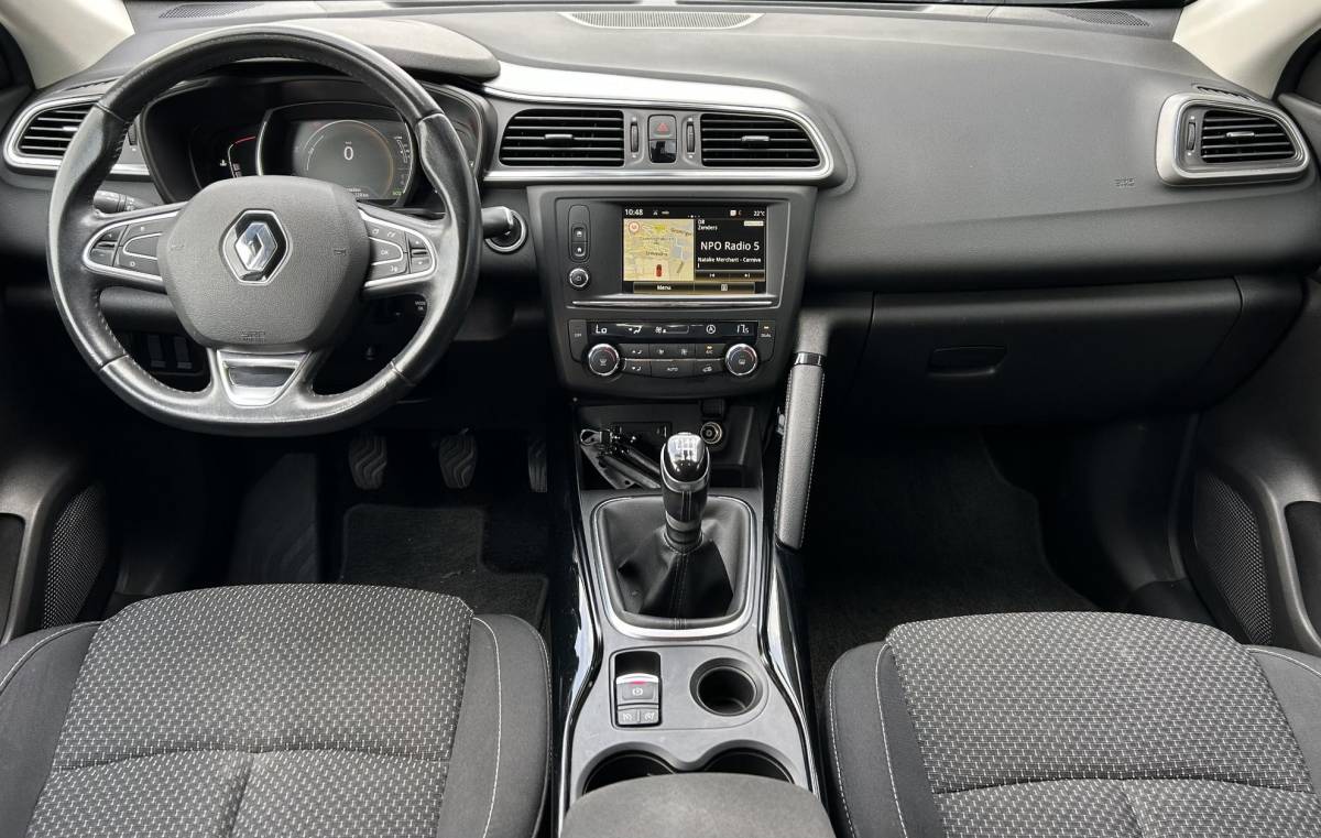 Renault Kadjar Renault Kadjar 1.2 TCe Intens 131PK | Trekhaak | 1500KG Trekgewicht | Achteruitrijcamera | Parkeersensoren Voor en Achter | Navigatie | Cruise Control | Climate Control | 2 Sleutels |