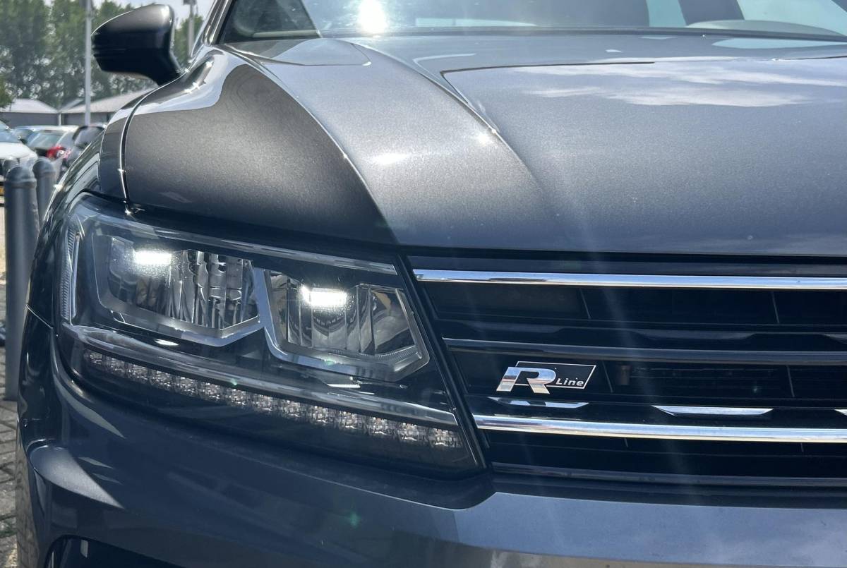 Volkswagen Tiguan Volkswagen Tiguan 1.4 TSI ACT R-Line Business R 150PK | 2e Eigenaar | DEALERONDERHOUDEN | NL AUTO | PANO | Virtual | Ergo Stoelen | Stoelverwarming | DAB+ | Adaptive Cruise Control | Parkeersensoren Voor en Achter | Navigatie | Climate Control | NAP | 2 Sleutels | APK tot 23-03-2027 |