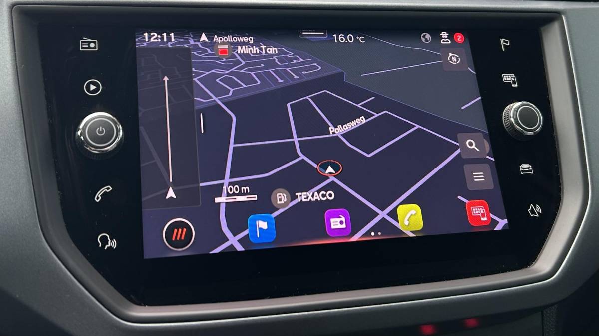 SEAT Arona SEAT Arona 1.0 TSI Style Business Intense | LUXE | 1e Eigenaar | NL AUTO | NAP | Achteruitrijcamera | Dodehoekdetectie | Adaptive Cruise Control | Carplay | Navigatie | Climate Control | Parkeersensoren Voor en Achter | Keyless Entry en Start | 2 Sleutels |