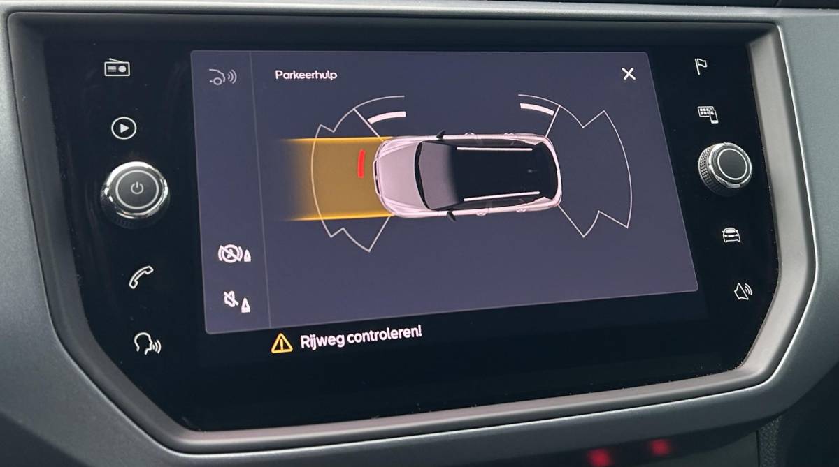 SEAT Arona SEAT Arona 1.0 TSI Style Business Intense | LUXE | 1e Eigenaar | NL AUTO | NAP | Achteruitrijcamera | Dodehoekdetectie | Adaptive Cruise Control | Carplay | Navigatie | Climate Control | Parkeersensoren Voor en Achter | Keyless Entry en Start | 2 Sleutels |