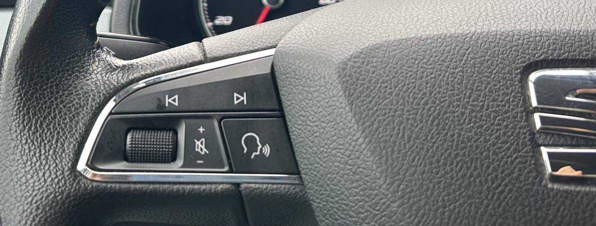 SEAT Arona SEAT Arona 1.0 TSI Style Business Intense | LUXE | 1e Eigenaar | NL AUTO | NAP | Achteruitrijcamera | Dodehoekdetectie | Adaptive Cruise Control | Carplay | Navigatie | Climate Control | Parkeersensoren Voor en Achter | Keyless Entry en Start | 2 Sleutels |
