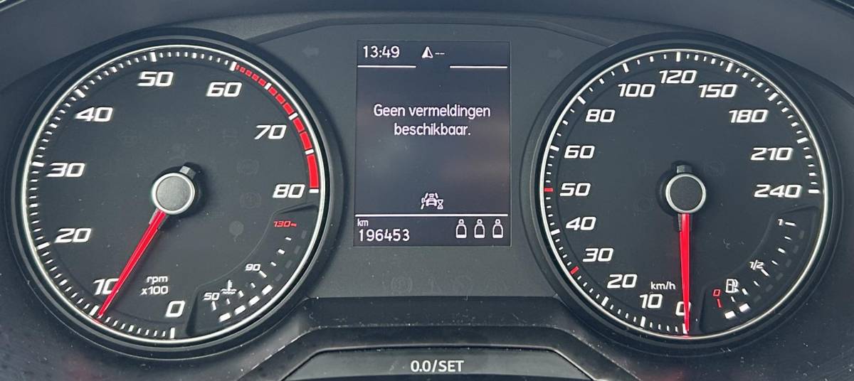 SEAT Arona SEAT Arona 1.0 TSI Style Business Intense | LUXE | 1e Eigenaar | NL AUTO | NAP | Achteruitrijcamera | Dodehoekdetectie | Adaptive Cruise Control | Carplay | Navigatie | Climate Control | Parkeersensoren Voor en Achter | Keyless Entry en Start | 2 Sleutels |