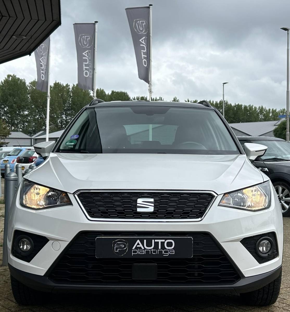 SEAT Arona SEAT Arona 1.0 TSI Style Business Intense | LUXE | 1e Eigenaar | NL AUTO | NAP | Achteruitrijcamera | Dodehoekdetectie | Adaptive Cruise Control | Carplay | Navigatie | Climate Control | Parkeersensoren Voor en Achter | Keyless Entry en Start | 2 Sleutels |