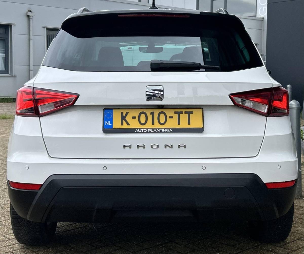 SEAT Arona SEAT Arona 1.0 TSI Style Business Intense | LUXE | 1e Eigenaar | NL AUTO | NAP | Achteruitrijcamera | Dodehoekdetectie | Adaptive Cruise Control | Carplay | Navigatie | Climate Control | Parkeersensoren Voor en Achter | Keyless Entry en Start | 2 Sleutels |