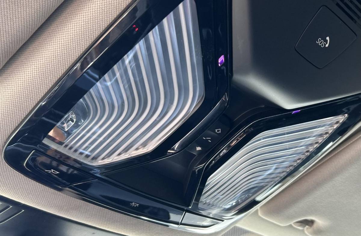 BMW 5 Serie BMW 5-serie 530d High Executive 265PK | AUTOMAAT | PANO | Achteruitrijcamera | Leder | Memory | Head Up Display | Virtual | 19 Inch | 2 Sleutels | APK tot 31-05-2027 |