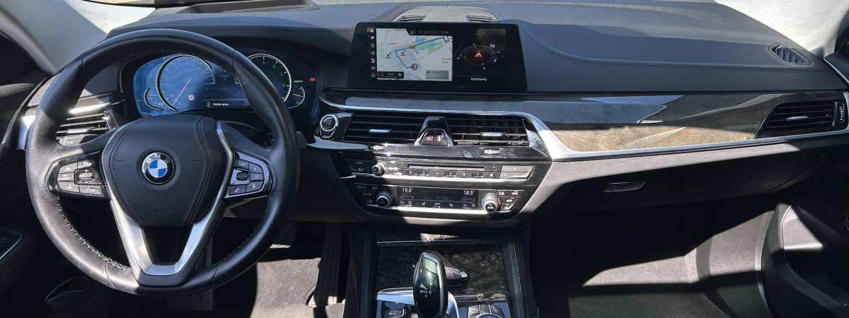 BMW 6 Serie BMW 6-serie Gran Turismo 640i High Executive 340PK | ZEER NETTE STAAT | Volledige Onderhoudshistorie | Luxury Line | 6 Cilinder | PANO | Adaptive Cruise Control | Achteruitrijcamera | Active Protection | Lederen Bekleding | 2x Memory | Elektrisch verstelbare voorstoelen | Dodehoekdetectie | Keyless Entry | Stoelverwarming | Achterbankverwarming | Navigatie | Soft Close | HIFI | Elektrisch Glazen Panorama-dak | Elektrische Achterklep |