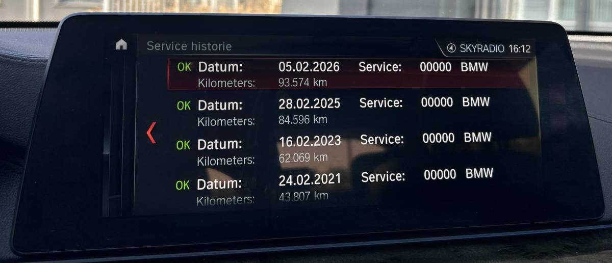 BMW 6 Serie BMW 6-serie Gran Turismo 640i High Executive 340PK | ZEER NETTE STAAT | Volledige Onderhoudshistorie | Luxury Line | 6 Cilinder | PANO | Adaptive Cruise Control | Achteruitrijcamera | Active Protection | Lederen Bekleding | 2x Memory | Elektrisch verstelbare voorstoelen | Dodehoekdetectie | Keyless Entry | Stoelverwarming | Achterbankverwarming | Navigatie | Soft Close | HIFI | Elektrisch Glazen Panorama-dak | Elektrische Achterklep |