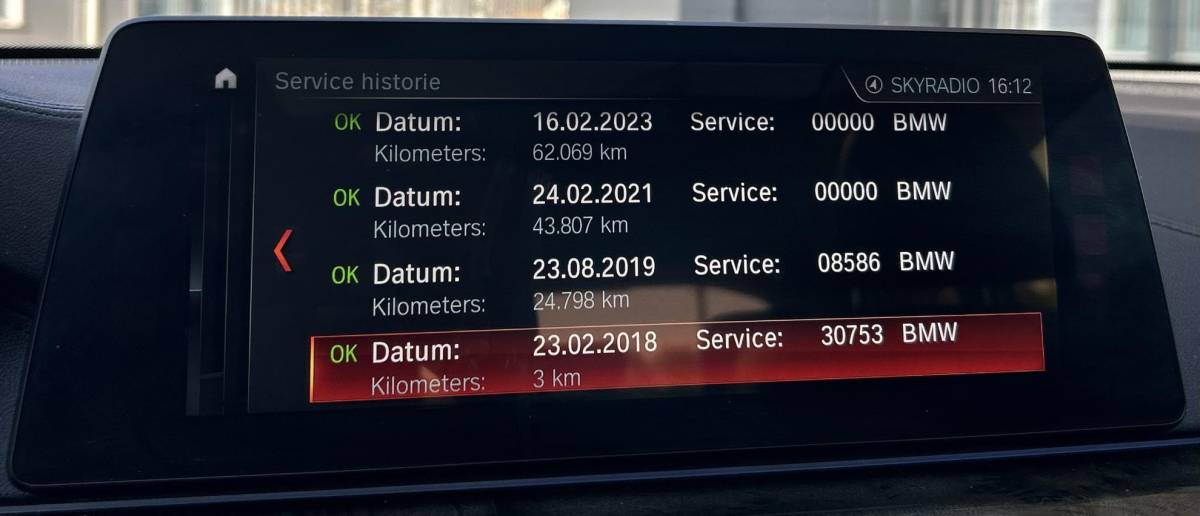 BMW 6 Serie BMW 6-serie Gran Turismo 640i High Executive 340PK | ZEER NETTE STAAT | Volledige Onderhoudshistorie | Luxury Line | 6 Cilinder | PANO | Adaptive Cruise Control | Achteruitrijcamera | Active Protection | Lederen Bekleding | 2x Memory | Elektrisch verstelbare voorstoelen | Dodehoekdetectie | Keyless Entry | Stoelverwarming | Achterbankverwarming | Navigatie | Soft Close | HIFI | Elektrisch Glazen Panorama-dak | Elektrische Achterklep |