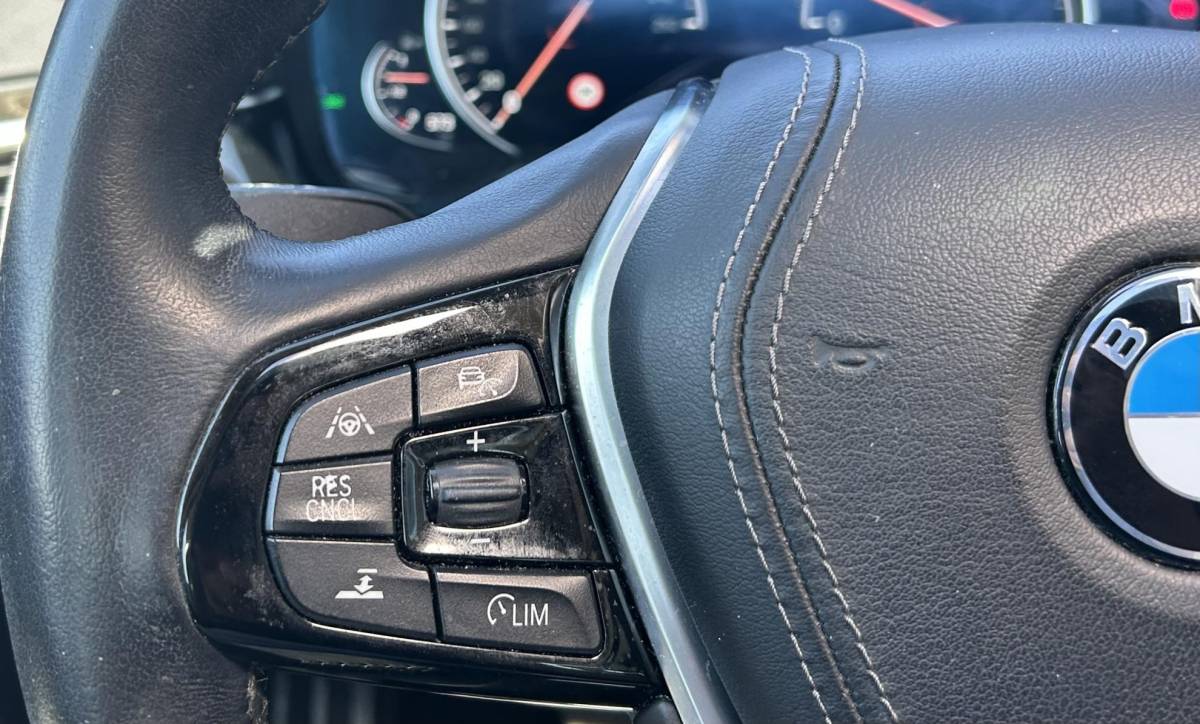 BMW 6 Serie BMW 6-serie Gran Turismo 640i High Executive 340PK | ZEER NETTE STAAT | Volledige Onderhoudshistorie | Luxury Line | 6 Cilinder | PANO | Adaptive Cruise Control | Achteruitrijcamera | Active Protection | Lederen Bekleding | 2x Memory | Elektrisch verstelbare voorstoelen | Dodehoekdetectie | Keyless Entry | Stoelverwarming | Achterbankverwarming | Navigatie | Soft Close | HIFI | Elektrisch Glazen Panorama-dak | Elektrische Achterklep |