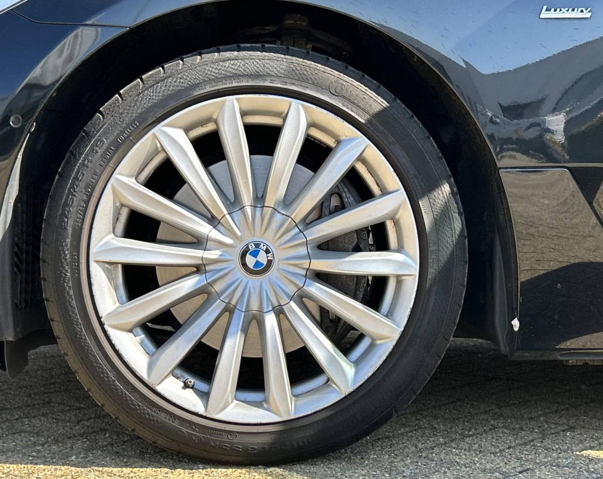 BMW 6 Serie BMW 6-serie Gran Turismo 640i High Executive 340PK | ZEER NETTE STAAT | Volledige Onderhoudshistorie | Luxury Line | 6 Cilinder | PANO | Adaptive Cruise Control | Achteruitrijcamera | Active Protection | Lederen Bekleding | 2x Memory | Elektrisch verstelbare voorstoelen | Dodehoekdetectie | Keyless Entry | Stoelverwarming | Achterbankverwarming | Navigatie | Soft Close | HIFI | Elektrisch Glazen Panorama-dak | Elektrische Achterklep |