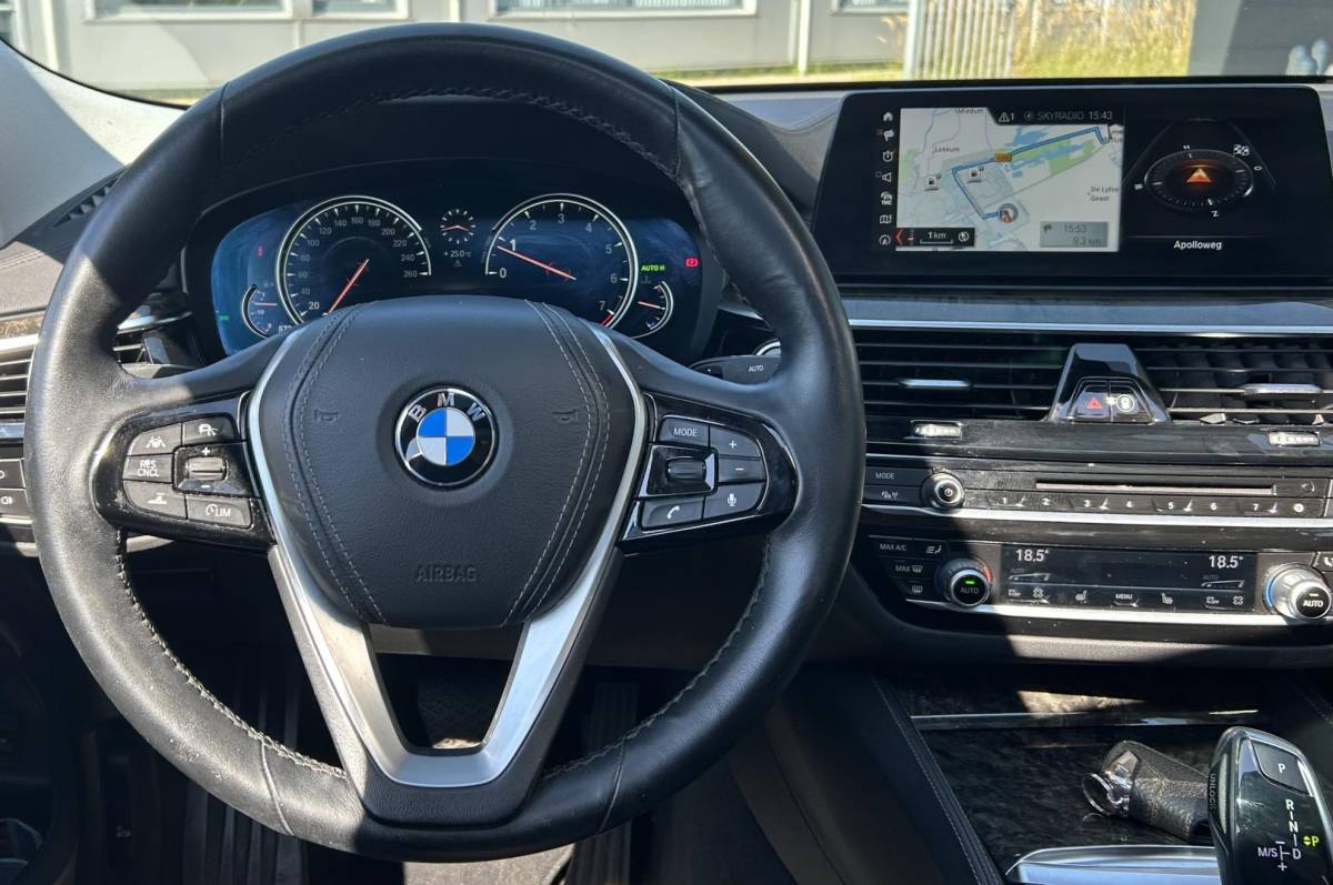 BMW 6 Serie BMW 6-serie Gran Turismo 640i High Executive 340PK | ZEER NETTE STAAT | Volledige Onderhoudshistorie | Luxury Line | 6 Cilinder | PANO | Adaptive Cruise Control | Achteruitrijcamera | Active Protection | Lederen Bekleding | 2x Memory | Elektrisch verstelbare voorstoelen | Dodehoekdetectie | Keyless Entry | Stoelverwarming | Achterbankverwarming | Navigatie | Soft Close | HIFI | Elektrisch Glazen Panorama-dak | Elektrische Achterklep |