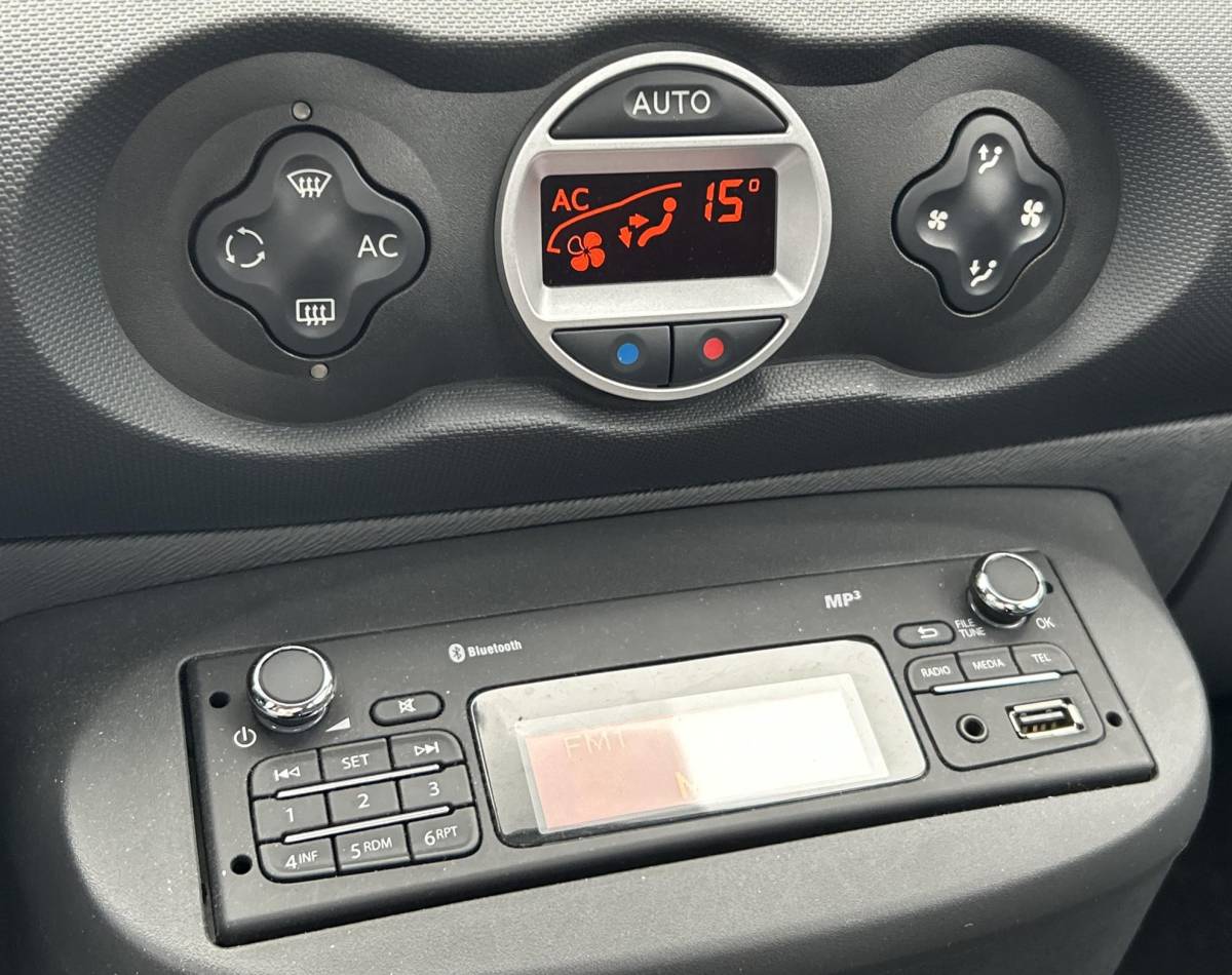 Renault Twingo Renault Twingo 1.2 16V Dynamique 75PK | AUTOMAAT | UNIEKE KM STAND 9.400 KM! | 2e Eigenaar | NL AUTO | NAP | Cruise Control | Climate Control | APK tot 26-05-2027 | 2 Sleutels |