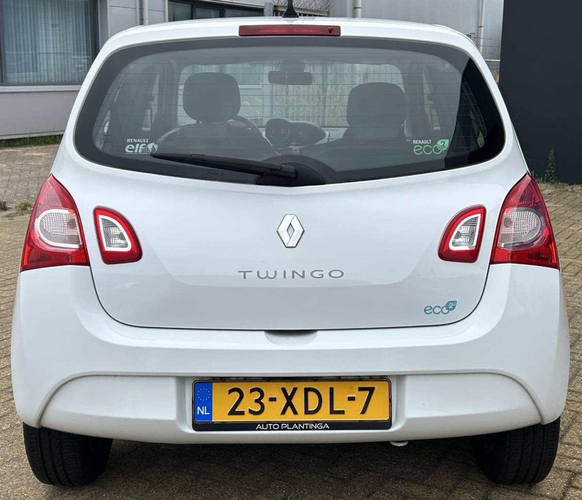 Renault Twingo Renault Twingo 1.2 16V Dynamique 75PK | AUTOMAAT | UNIEKE KM STAND 9.400 KM! | 2e Eigenaar | NL AUTO | NAP | Cruise Control | Climate Control | APK tot 26-05-2027 | 2 Sleutels |