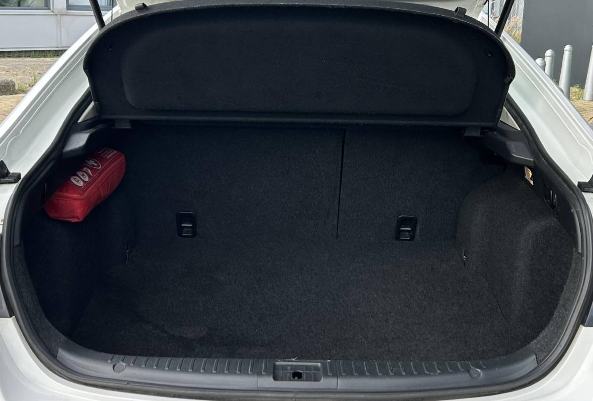 Mazda 6 Mazda 6 2.0 GT-M Line 155PK | 2e Eigenaar | NL AUTO | Nette Staat | Trekhaak | 1500KG Trekgewicht | Stoelverwarming | Climate Control | Parkeersensoren Voor en Achter | Stoelverwarming | Navigatie |